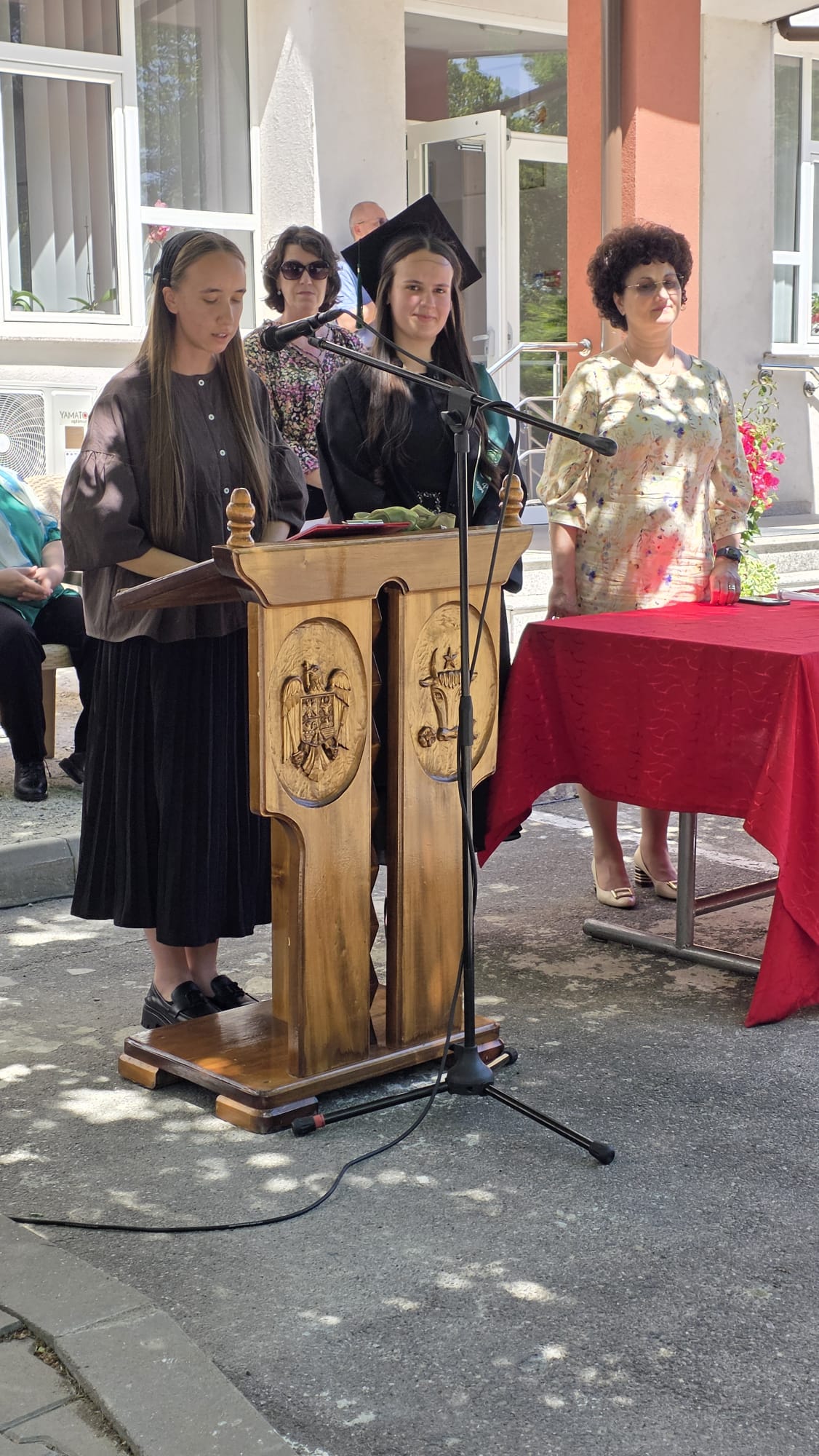 Despre oameni, emoții și aripi spre viitor - cursul festiv al absolvenților promoției 2022-2026
